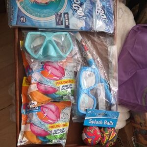 Water Sports Set with Goggles and Splash Balls #5220